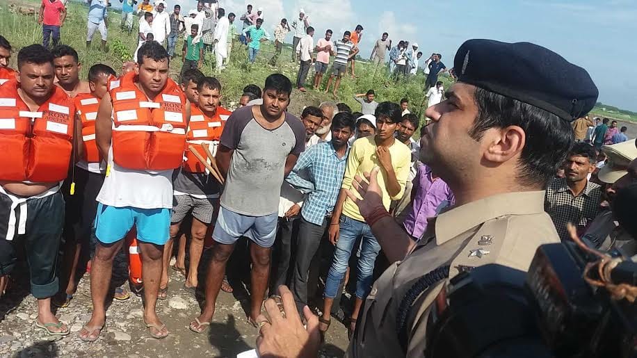 indian airforce rescue operation yamuna river of yamunanagar to save people life