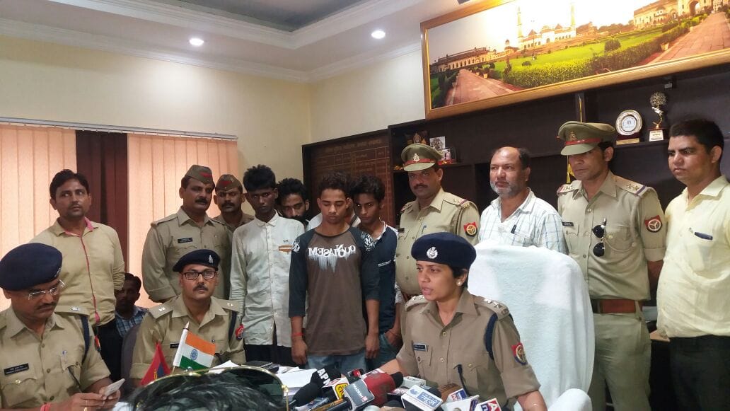 lucknow police open lucknow talkatora loot