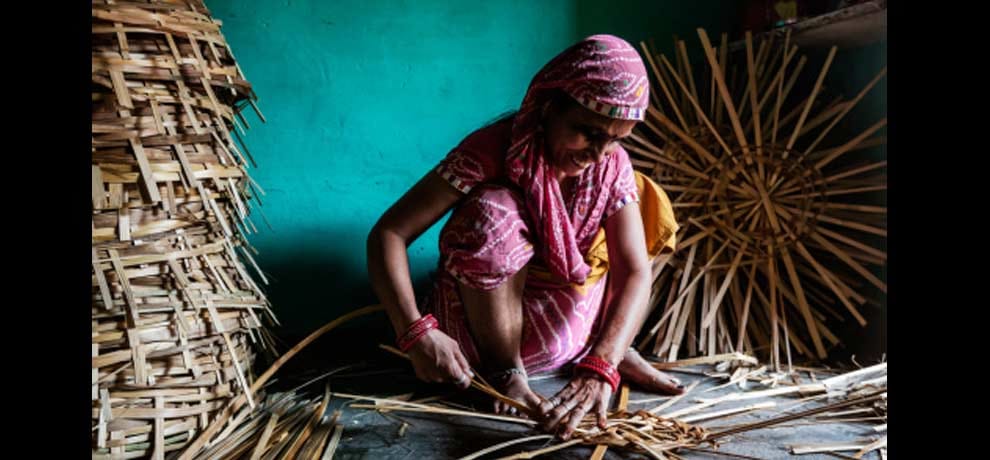 Survey data is worrisome, the number of working women is falling in India
