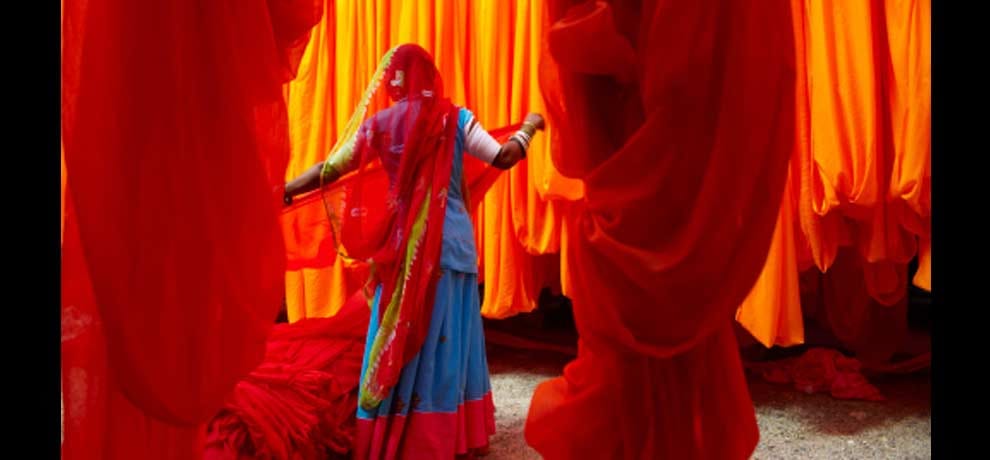 Survey data is worrisome, the number of working women is falling in India