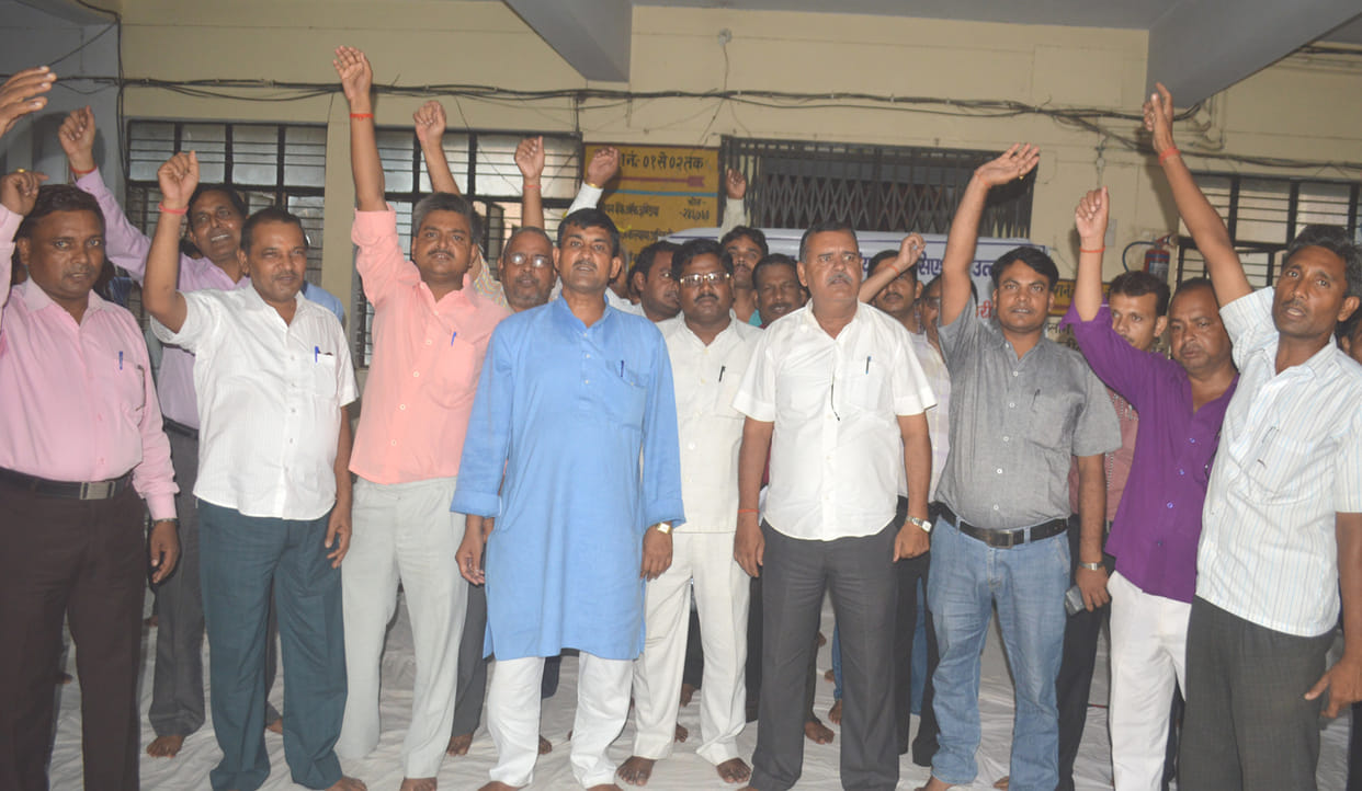 Council staff continue protest