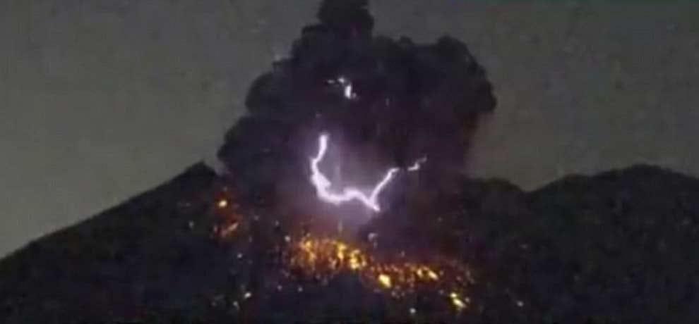 Japan: See photos of Japanese volcanic eruption
