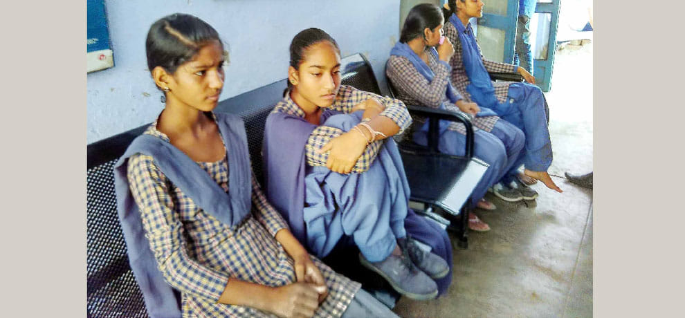 Mosquito fogging to kill was being in school, students started falling while unconscious