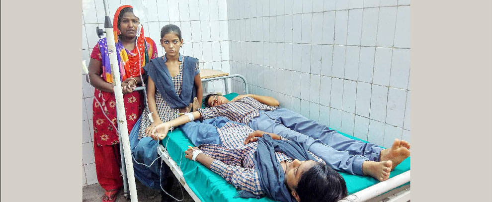 Mosquito fogging to kill was being in school, students started falling while unconscious