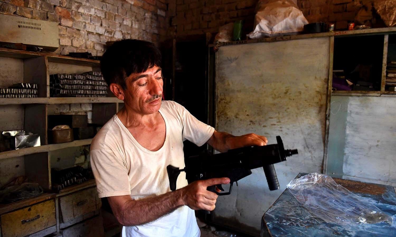 Guns cheaper than smartphones in Darra Adamkhel