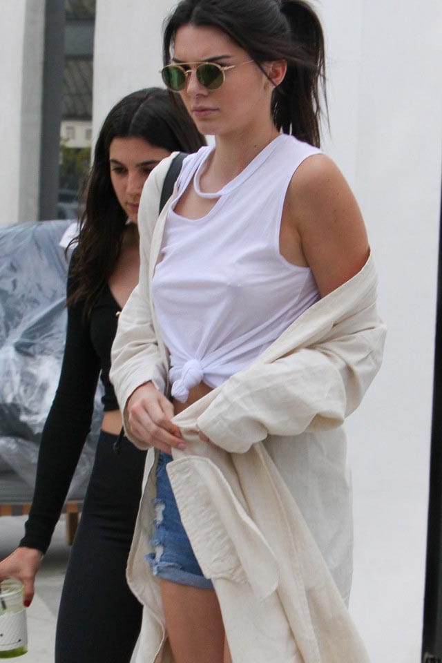 Kendall Jenner says going bra-less is cool and sexy