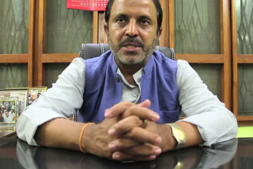 congress raise question on the incidents of una and bhopal