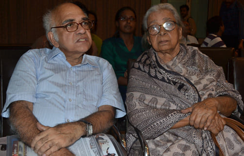 special story over writer activist Mahasweta Devi