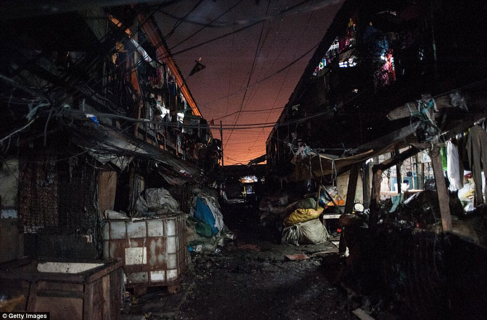 India gives 25 million pesos aid to Philippines to fight against ISIS