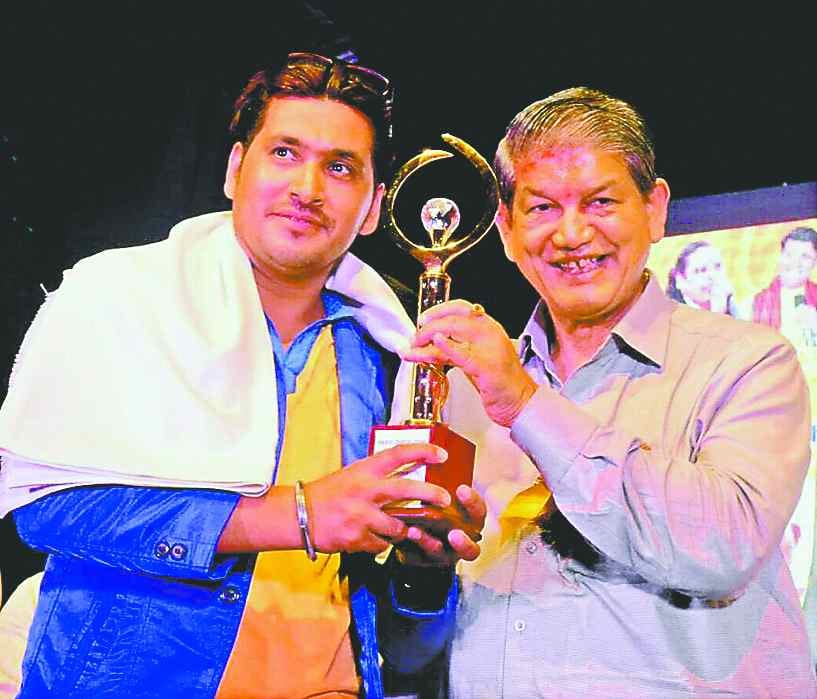 Rajendra abroad did not decrease the Garhwali love
