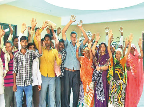 protest against renewal of canceled ration centre