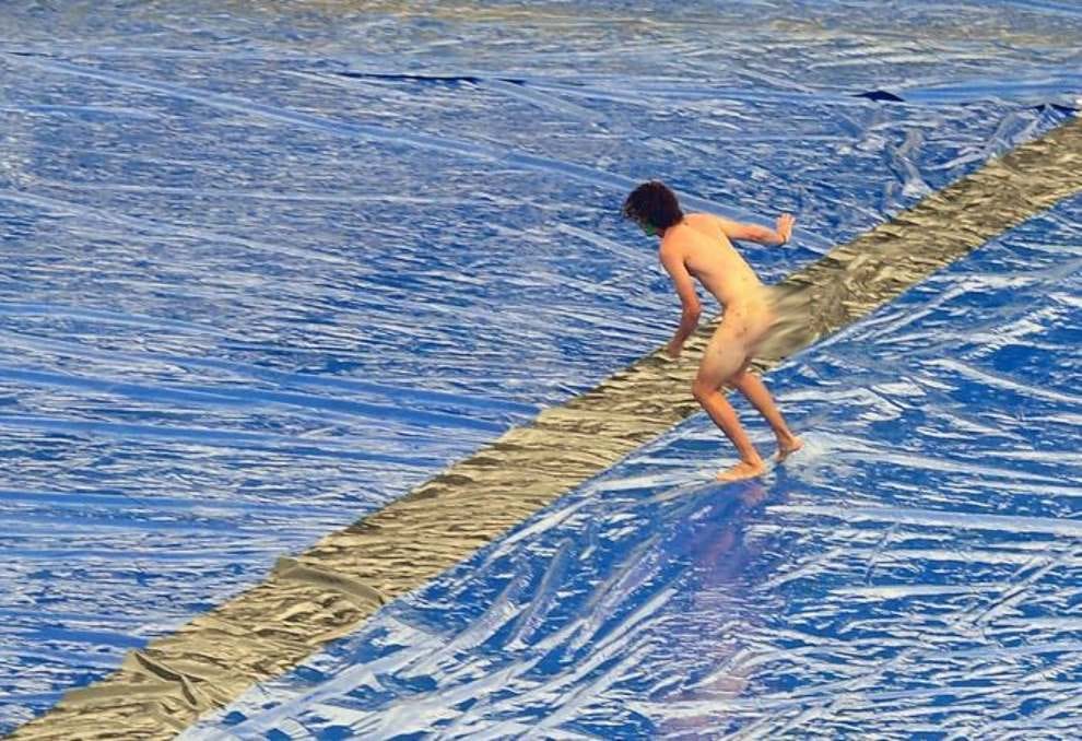 Australian streaker jailed and fined by Sri Lanka