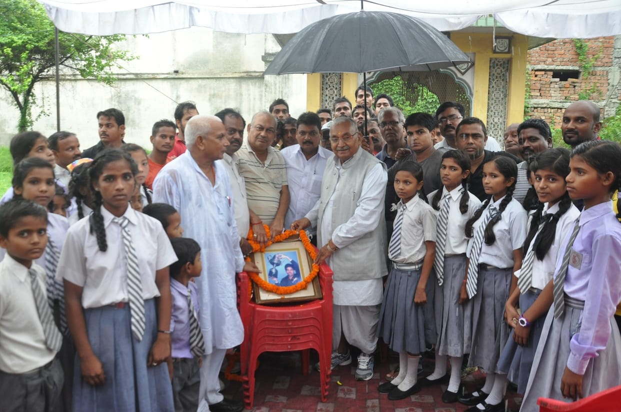 the death anniversary of syed modi sardhanjli