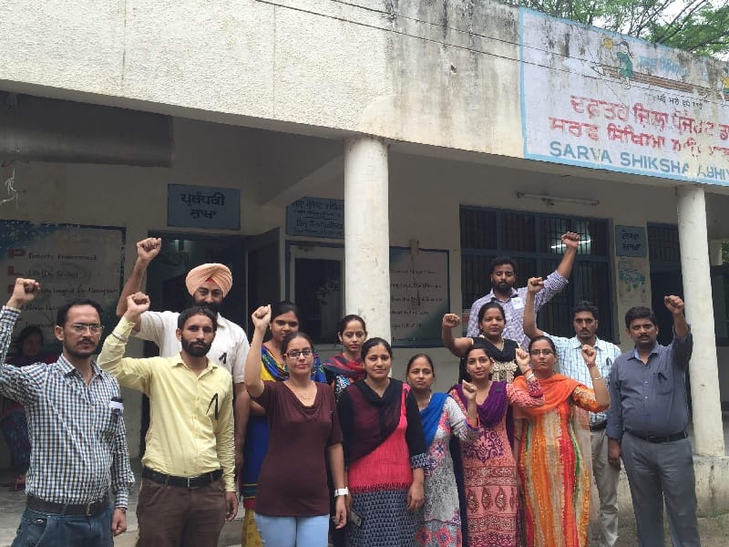 SSA employee, protests, government, began work black chevrons, Patiala