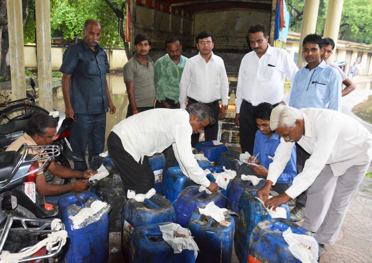 17 Ken mustard oil seized