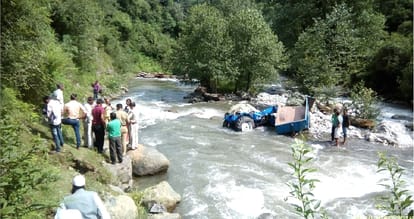 Four killed in Road accident in Himachal.