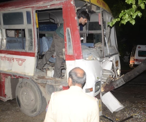 Accident in cant in lucknow.