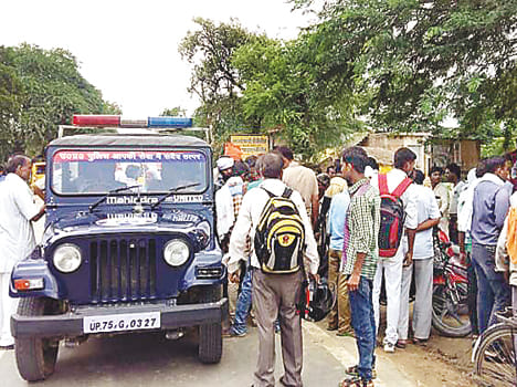 Teacher killed by being hit by truck