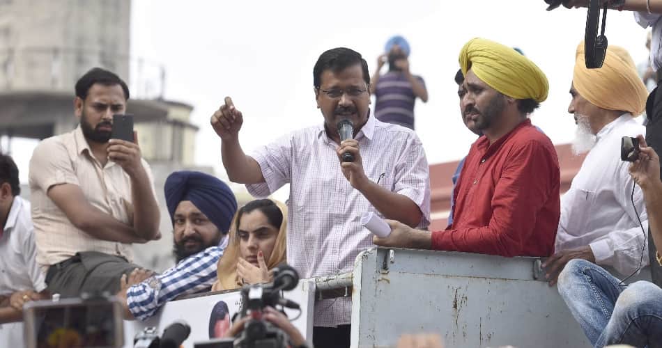 delhi cm arvind kejriwal big challange to punjab cabinet minister bikram singh majithia 