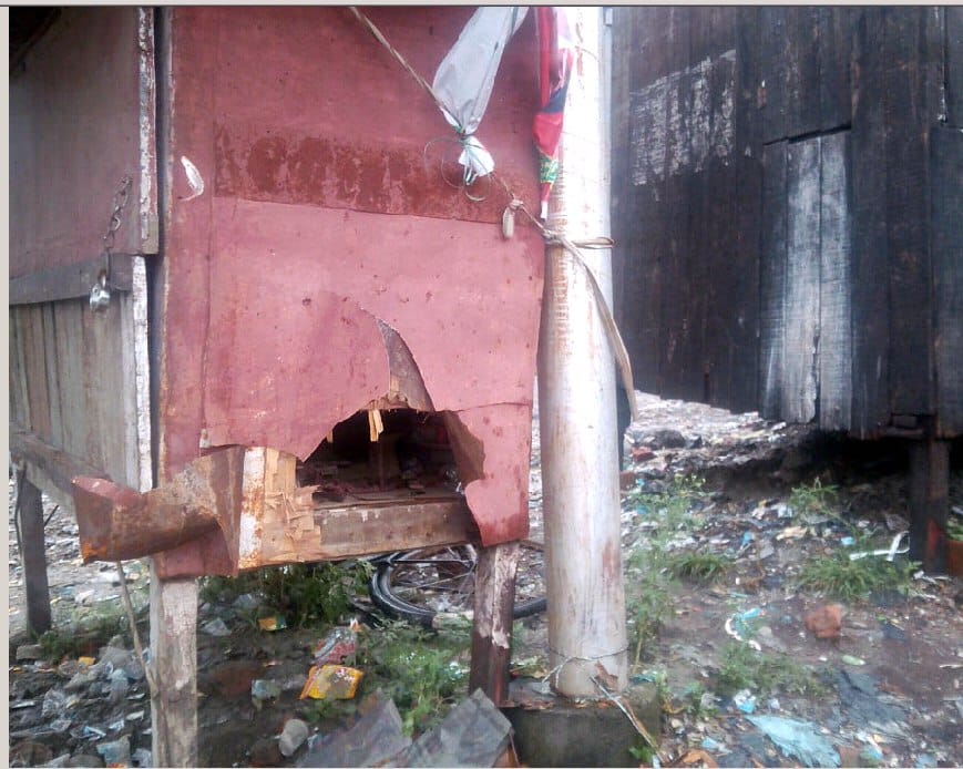 Slept for police, set fire to the store burglars stealing