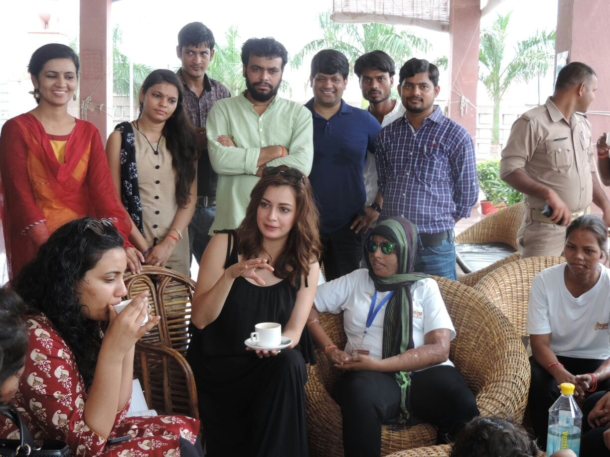 film actress dia mirza met acid survivors in sheroes hangout