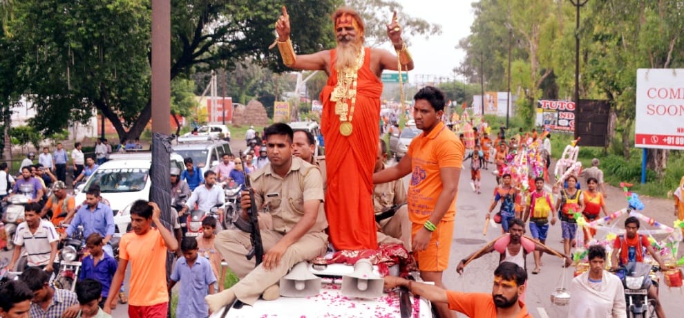 golden baba aheads for kanwad yatra with wearing 12 kg gold