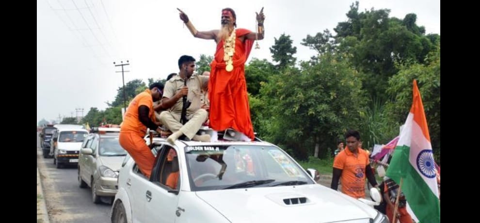 golden baba aheads for kanwad yatra with wearing 12 kg gold