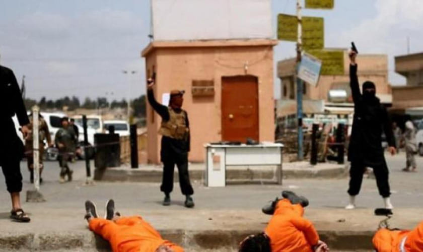 isis executes 24 civilians after seizing a village in syria