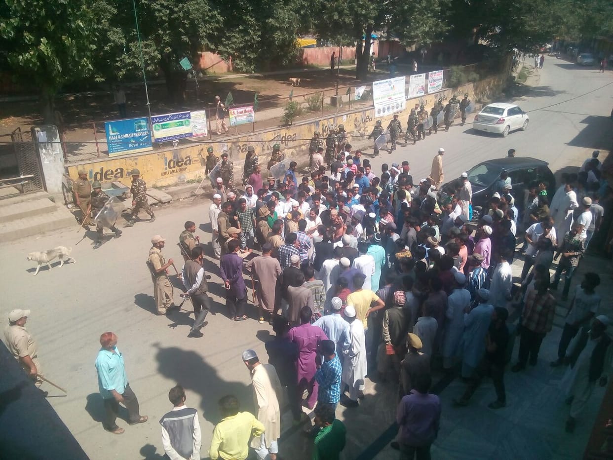 On the call of separatists who took to the street people