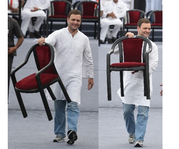 Rahul gandhi addresses his party leaders in Lucknow.