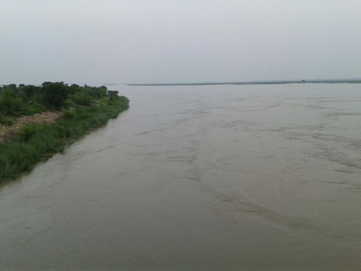 discomfort in people due to Increasing water level 