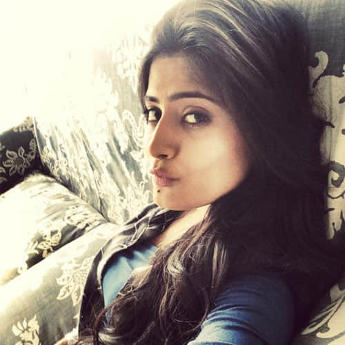 this new herione enters to sasural simar ka