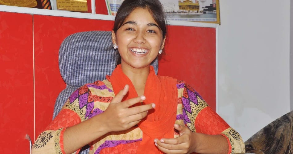  ginni mahi, dalit yuvti, famous girl singer, jalandhar girl mahi, punjab, chandigarh, 