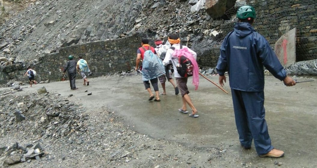250 pilgrims were staying in Sonprayag.