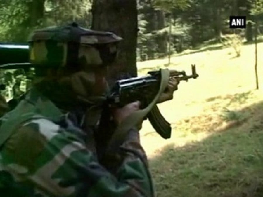 Encounter underway between security forces and terrorists in Pulwama district's Drubgamin J&k
