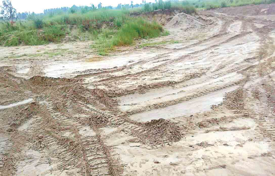 Mining in kampil area in farrukhabad