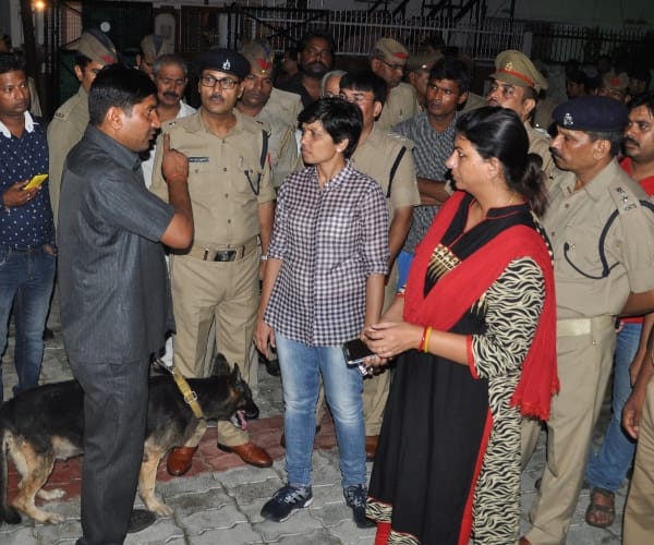  murder and loot in indira nagar in Lucknow.