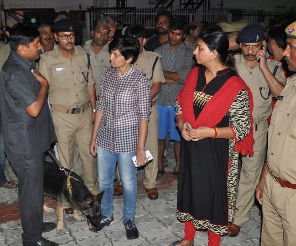 Thieves entered the house the old woman killed