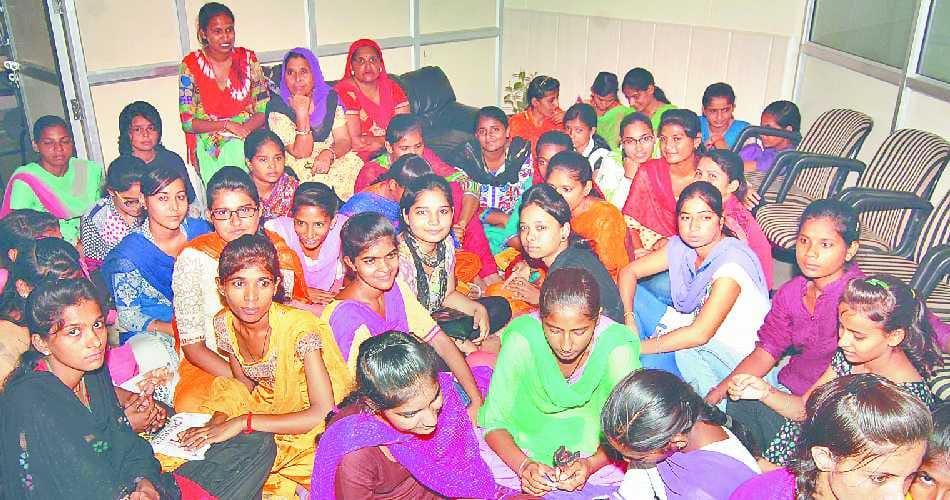 aggitaion against CDLU, aggitation by students, Strike, VC gherav