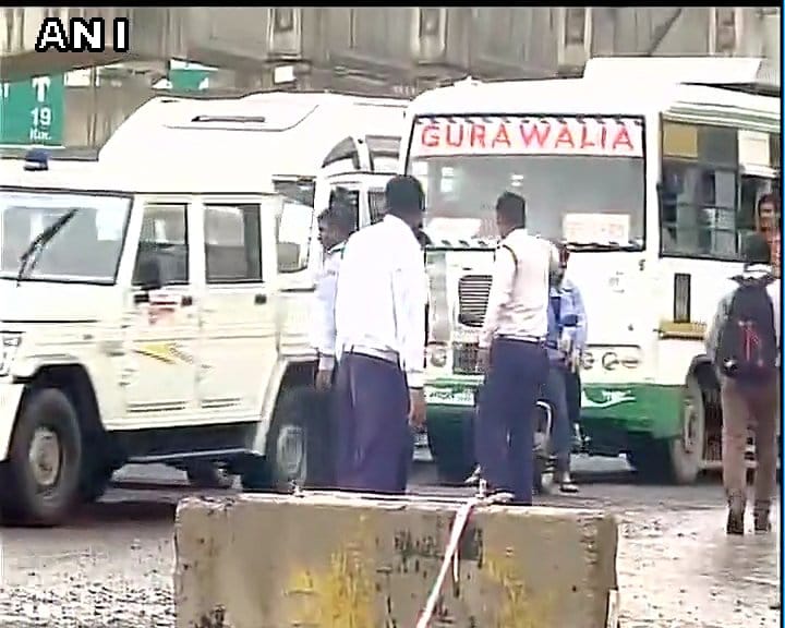 Huge traffic jam in delhi