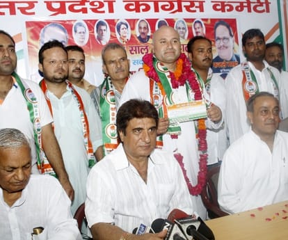 congress leaders to work for sonia gandhi road show in varanasi.