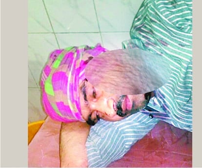 a bus passenger get shot in Ambedkarnagar.