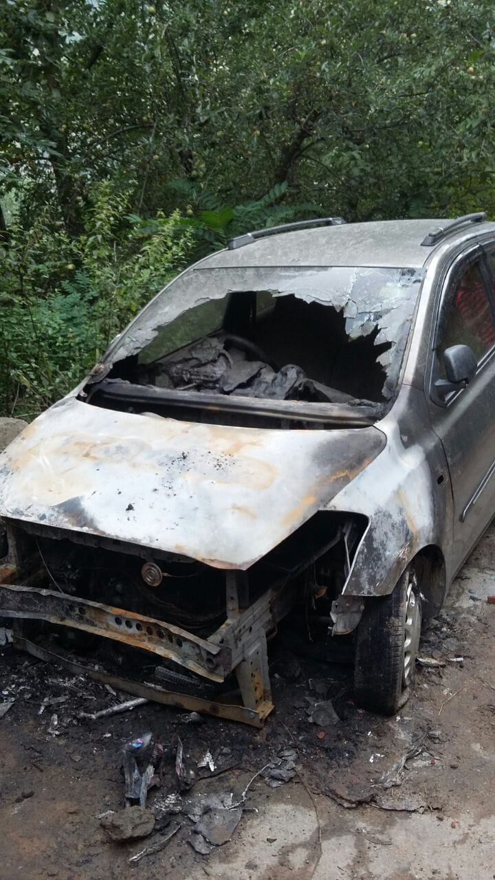 4 vehicle burn in doda 