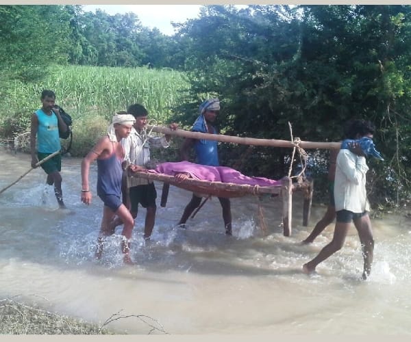 flood in awadh creates trouble for people.