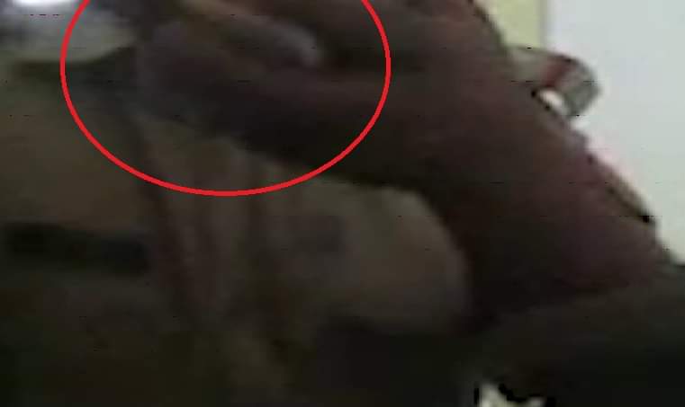 रिश्वत लेते कैमरे में कैद