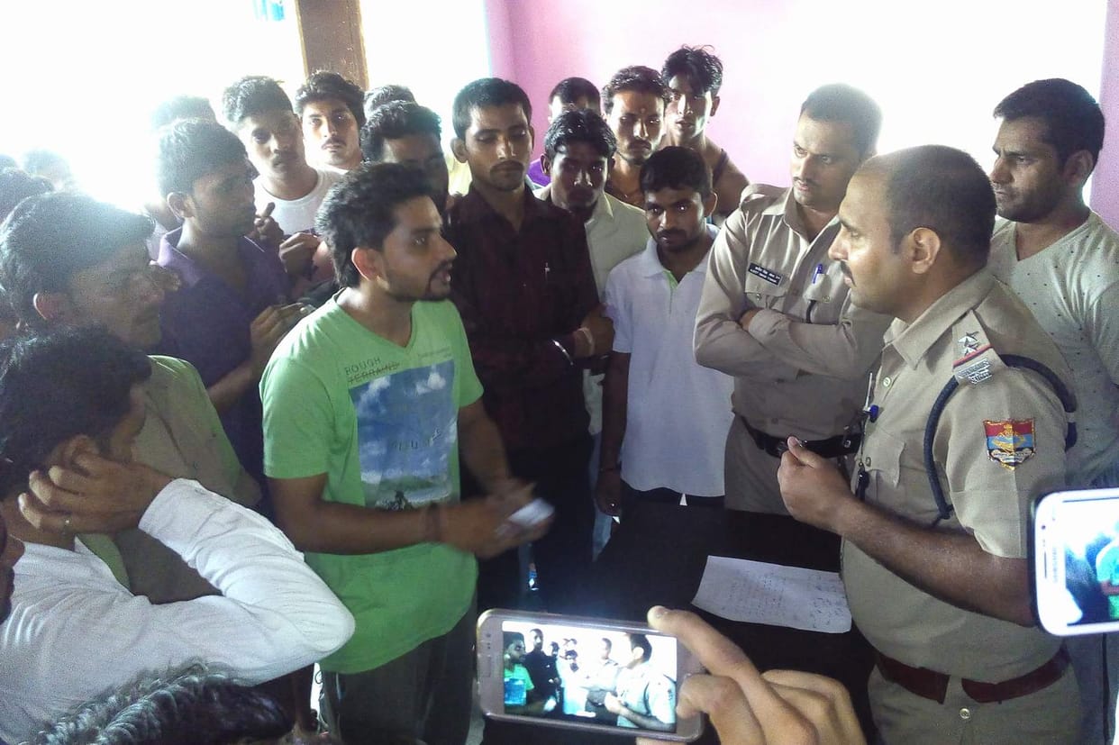 hindu organisations protested against the information of religion changes 