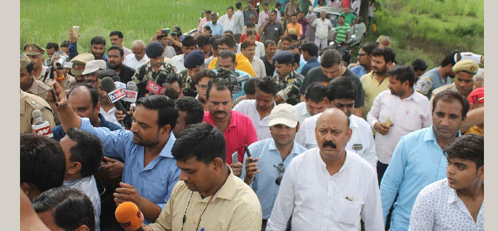 Bulandshahr Rape after police showed sleeps, with number 100 on No Reply policemen suspended