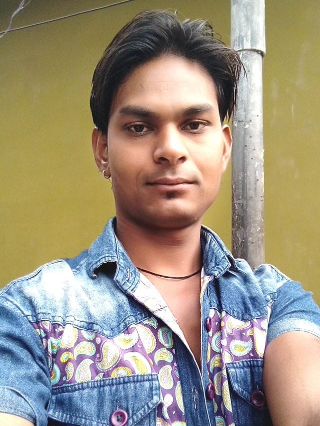 Carpenter killed in broad daylight by moneylenders bottle Gonpakr