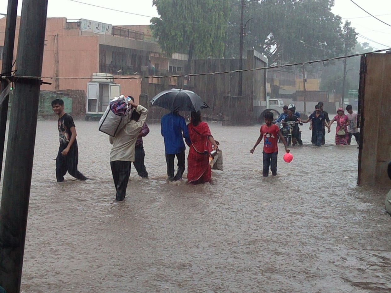 Flood like situation in Agra-Matura region due to heavy rains