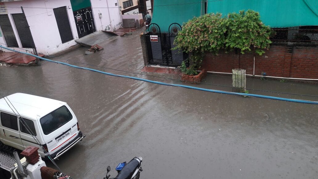 Flood like situation in Agra-Matura region due to heavy rains
